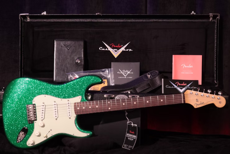 Fender Custom Shop Wildwood 10 1961 Stratocaster in Green Sparkle